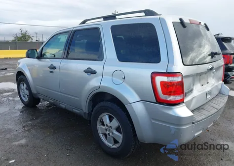 2010 Ford Escape Xlt из США, поврежденный, VIN 1FMCU0D79AKD07693
